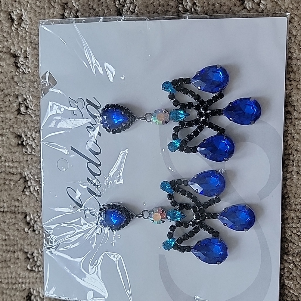 LUDORA brand chandelier earrings.